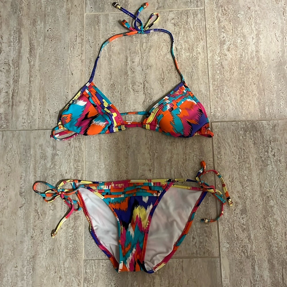 ABS Allen Schwartz colorful bikini